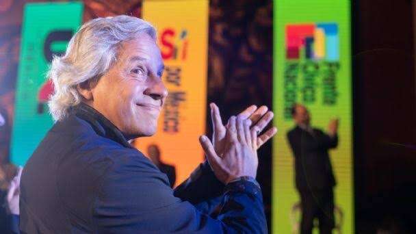 Claudio X