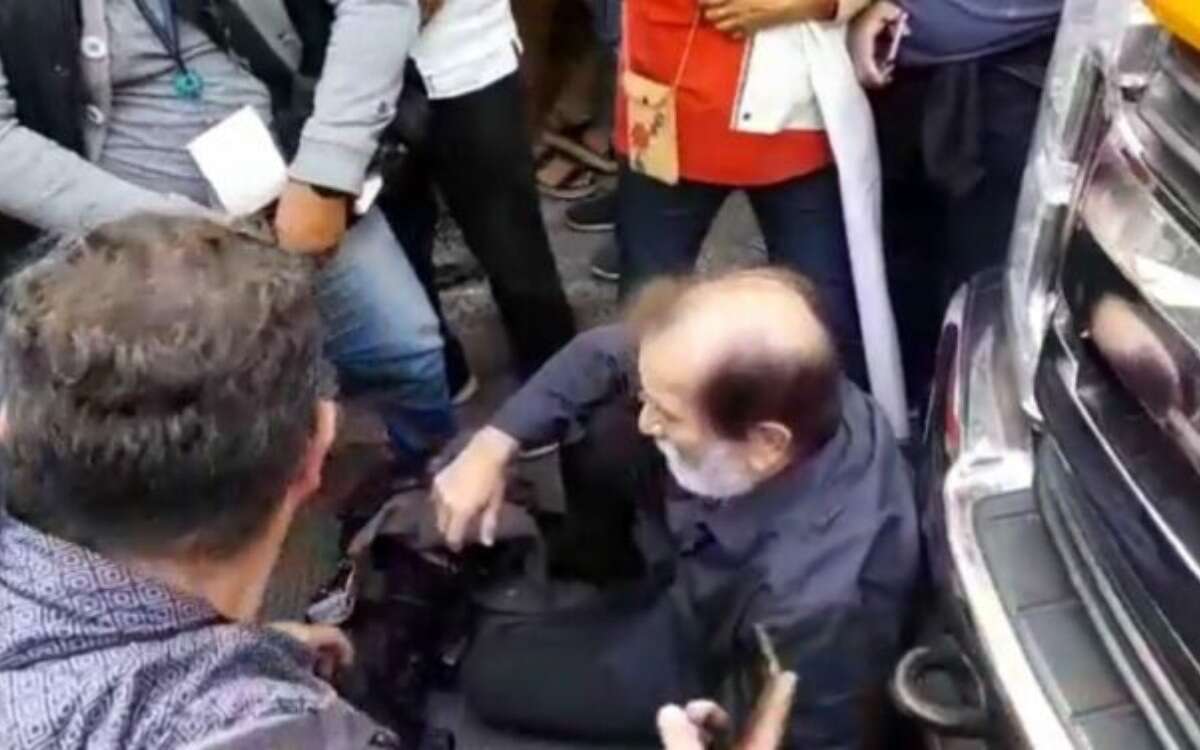 Epigmenio Ibarra casi se desmaya 696x376 2