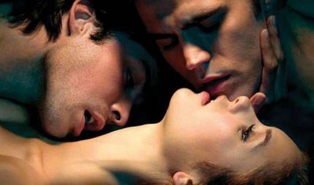 Trio Mujeres Bisexuales Hombre
