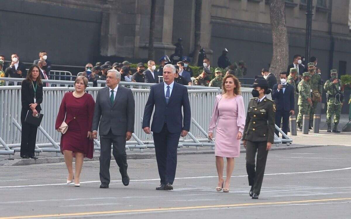 Desfile Diaz Canel 1