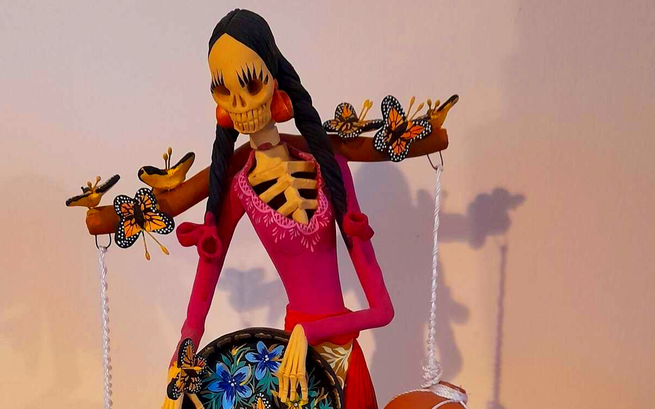 Catrinas y 40 años de barro rojo