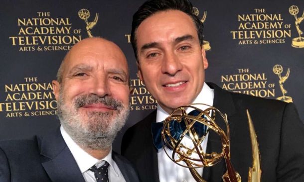 Edgar Muñoz: 2 Emmys en su estante por darle voz a migrantes