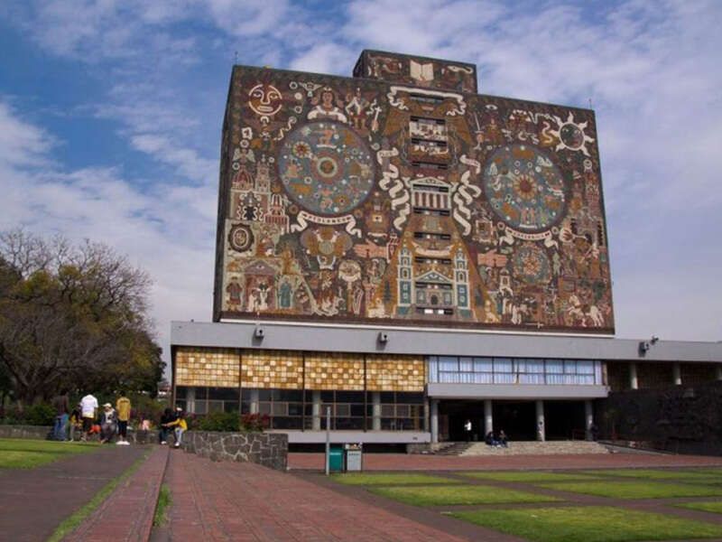 Catedráticos de la UNAM acusan a AMLO de Dictadura