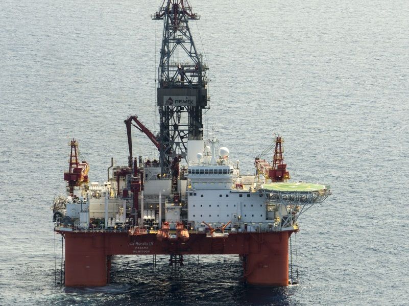 Pemex con manzanitas