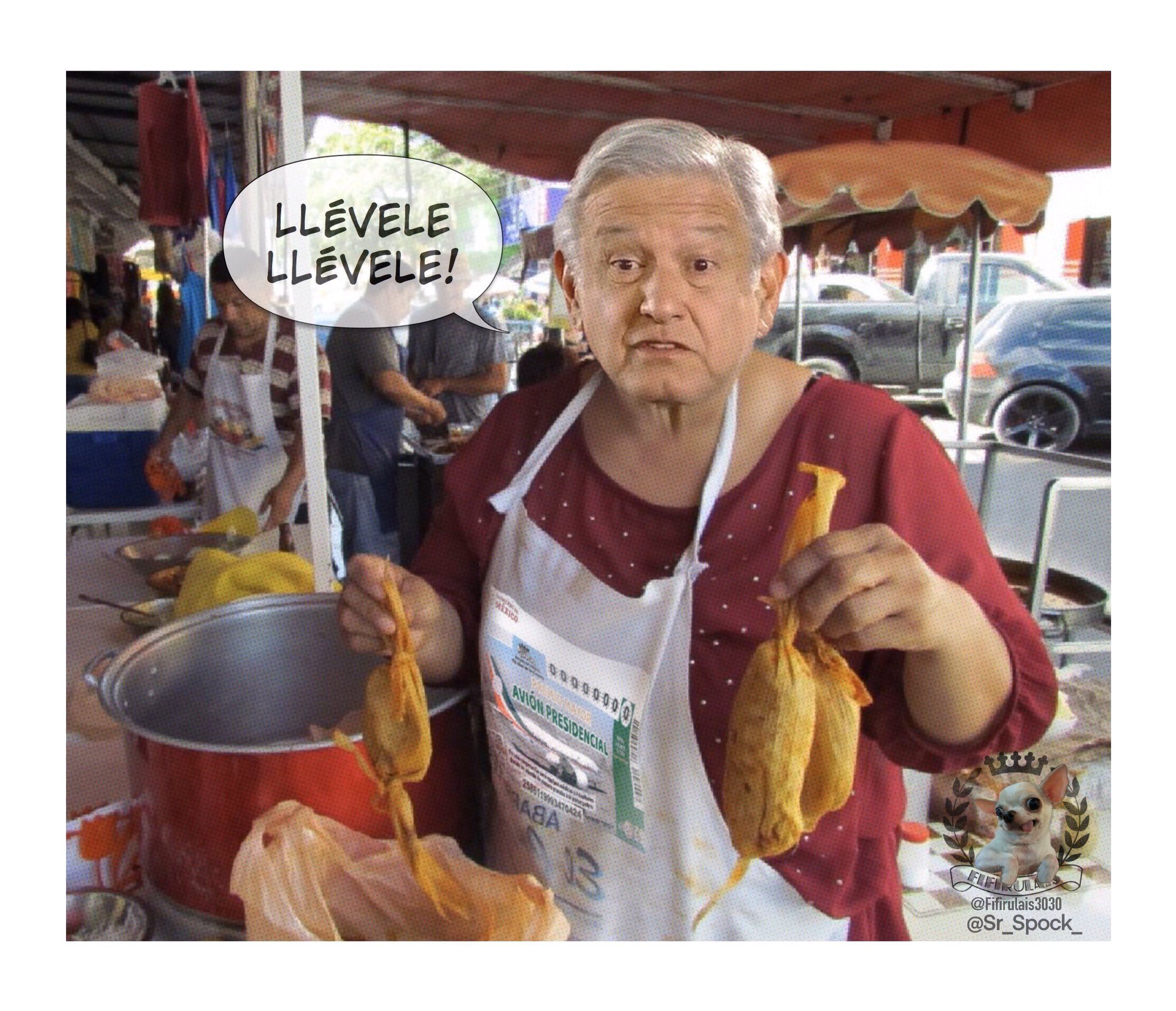 Lopez dando tamales