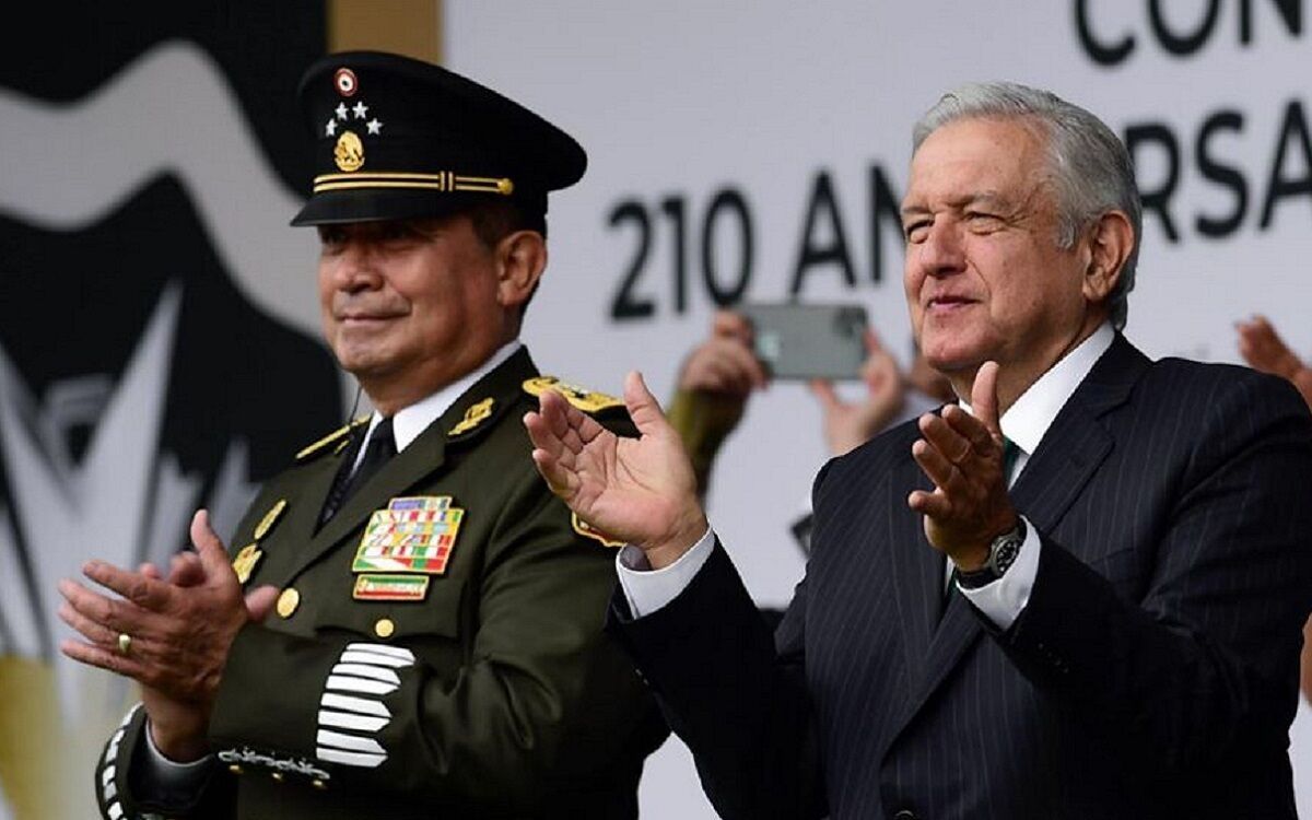 AMLO Usa políticamente a las fuerzas armadas.