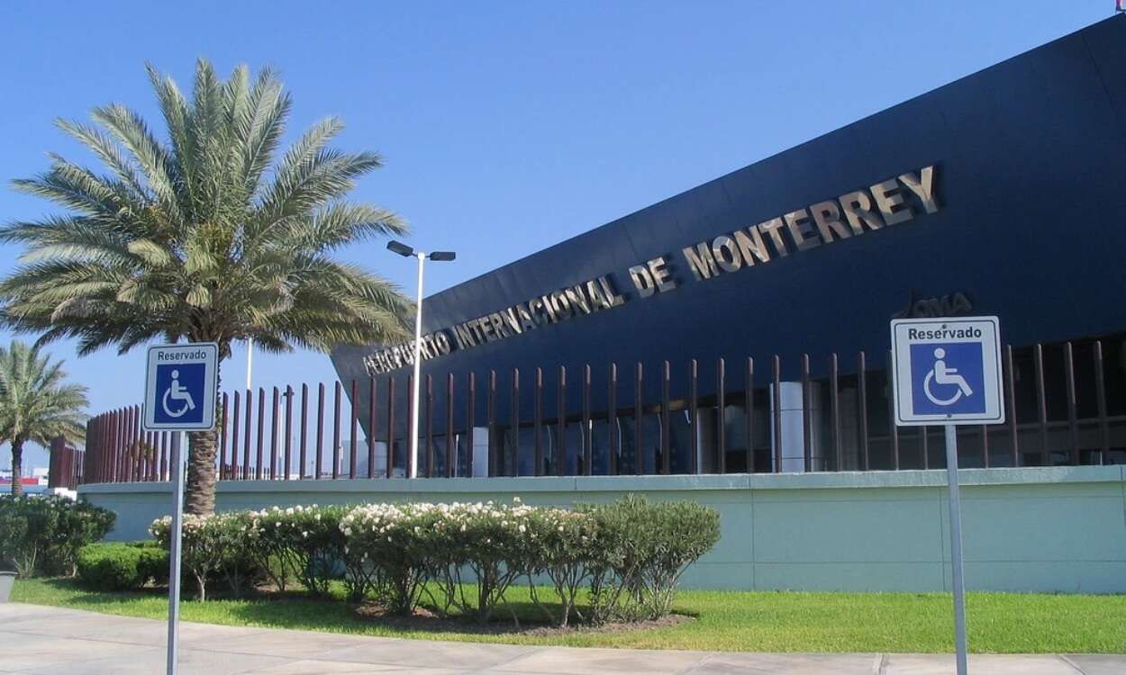 Se les complican las cosas a los militares en el aeropuerto del Norte