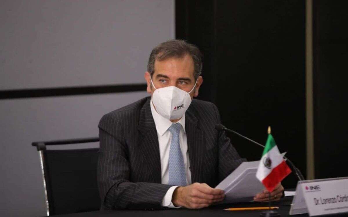 Lorenzo Córdova acusa ataques a la verdad.