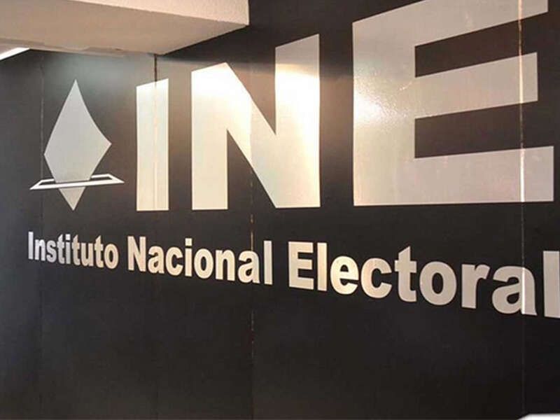 Disputan entre las tribus de Morena por 4 consejeros del INE